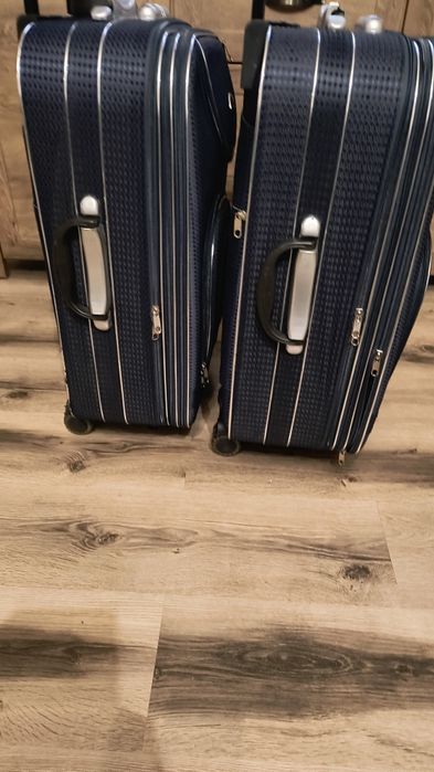 Sprzedam walizki średnie, materiałowe