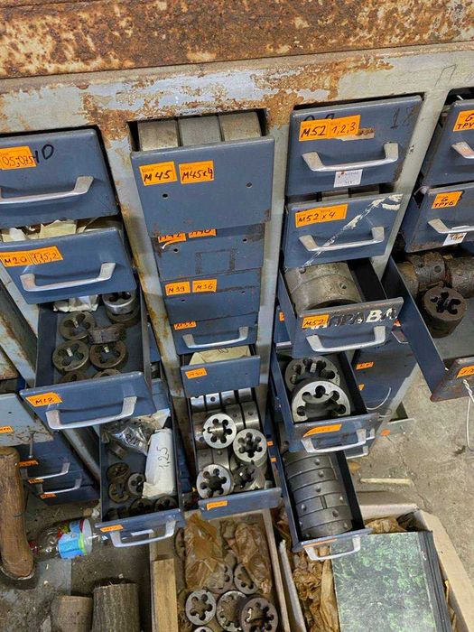 Плашка Лерка нові зі зберігання СССР дюймові метричні трубні конічні