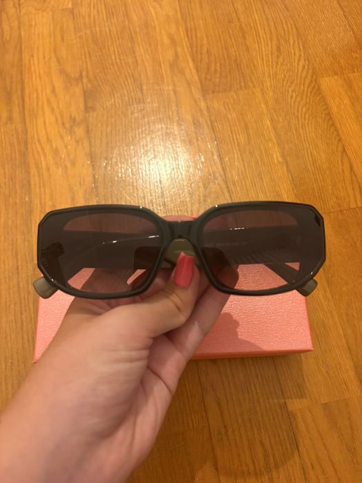 Oculos de Sol MIU MIU