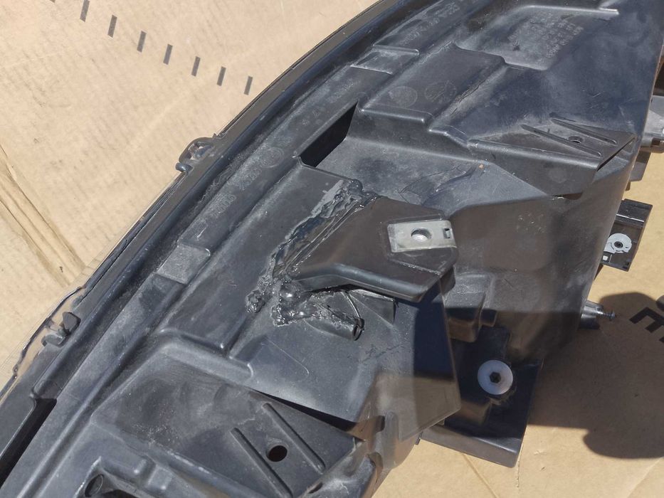 IVECO DAILY 14- lampa  LED prawy przód