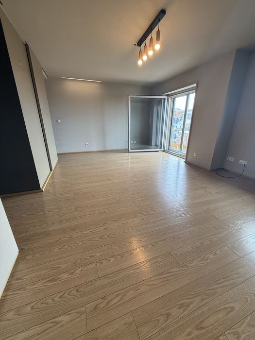 Apartamento T4 3 wc , 1 suite