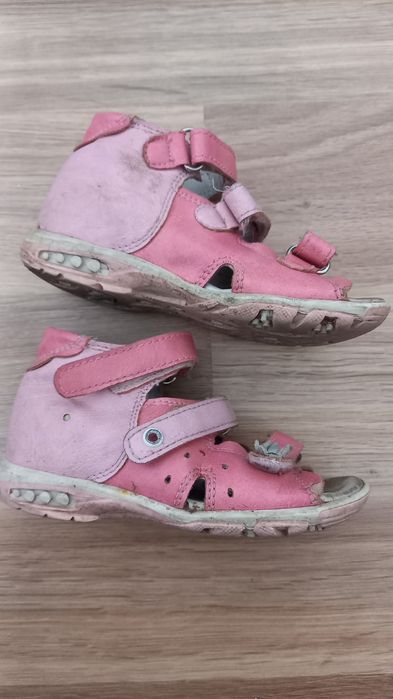 Sandały Kornecki 23