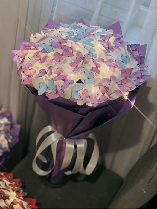 Букет з метеликів