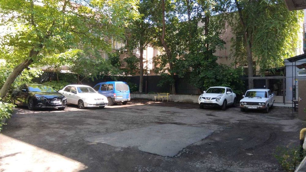 Окреме приміщення вільного призначення біля РАЦСу (п3)