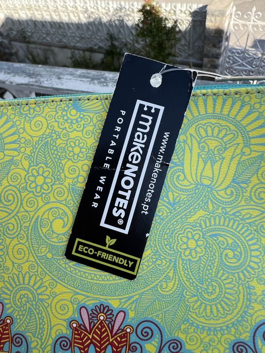 Cosmetic bag make notes