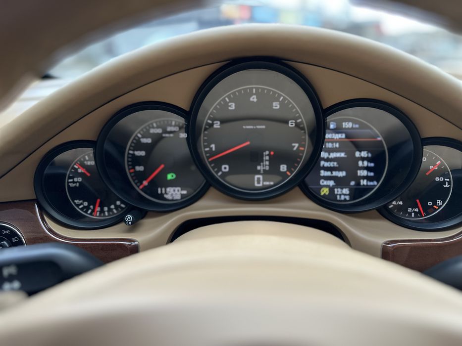 Porsche Panamera 4S 3.6, можливий обмін, в тому числі нерухомість з доплатою