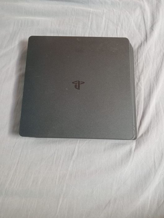 Ps4 500GB slim  preto