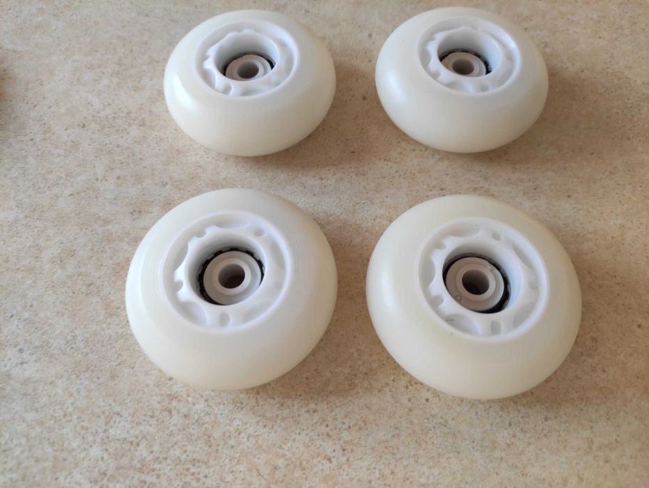 4 x Kółko świecące LED do rolki, 64mm 90A w kolorze róż/fiolet