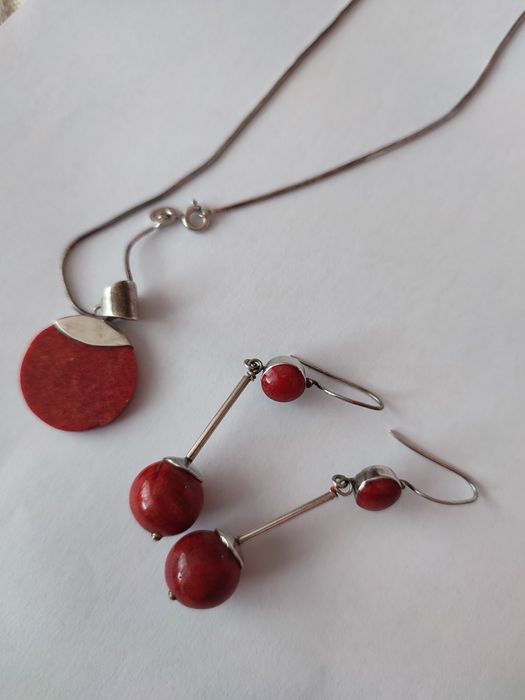 Srebrny komplet zawieszka kolczyki koral srebro