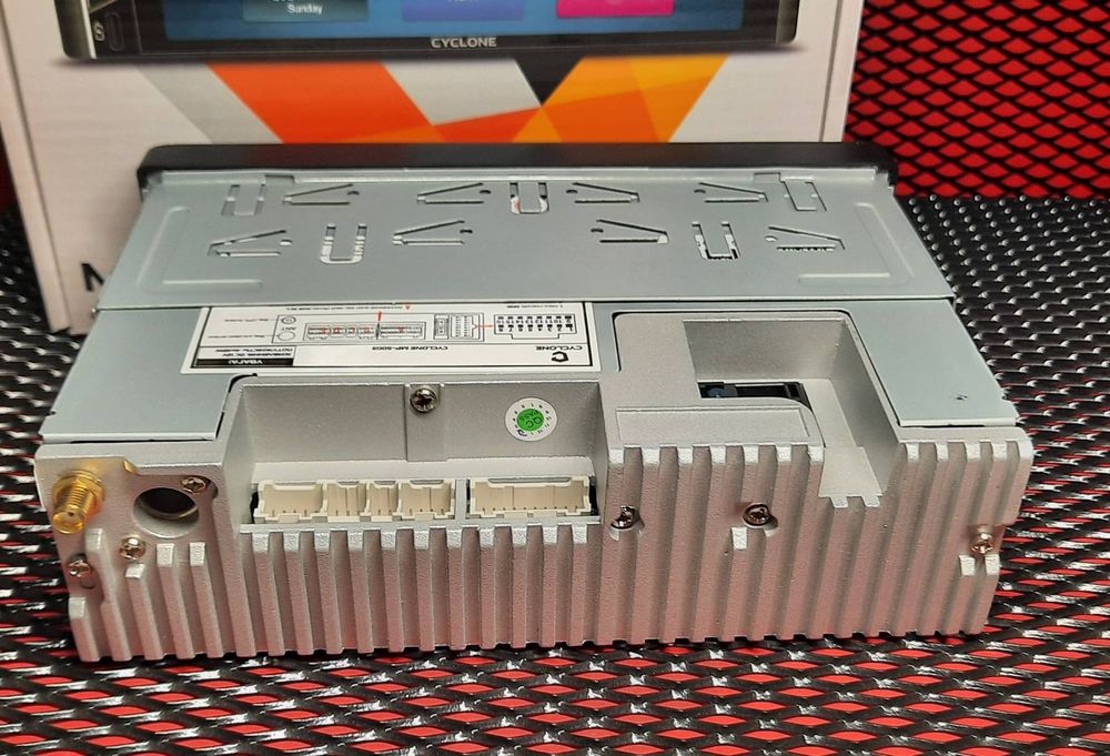 Автомагнітола Android Cyclone MP-5003 CarPlay/Android Auto 2/32