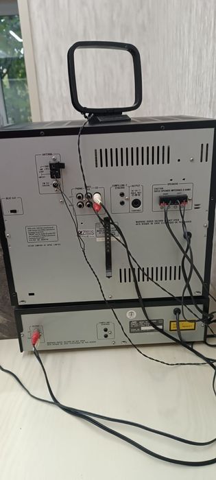 Музична система JVC