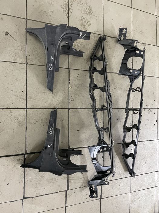 Бмв е70 е71 кріплення крила