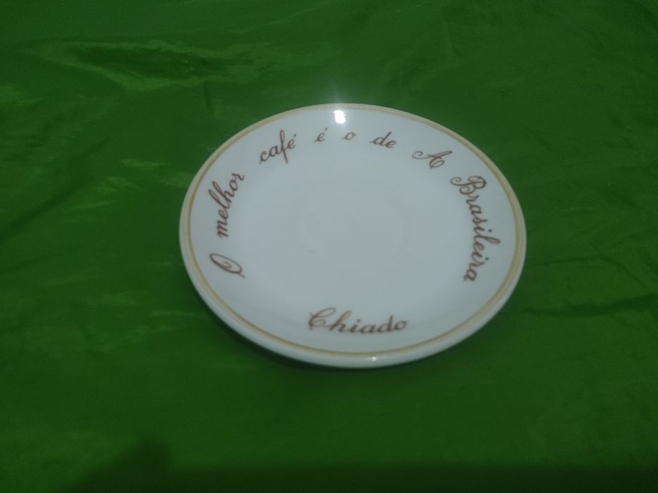 Chávena de café expresso da "Brasileira" com 60/70 anos