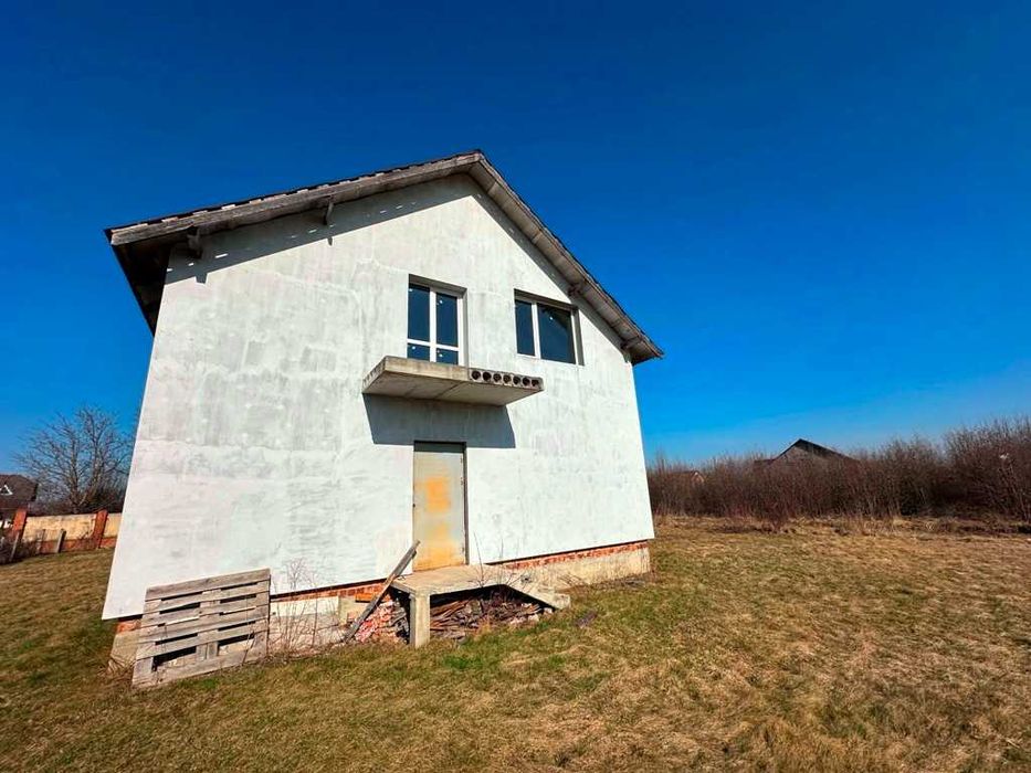 Продаж новозбудованого будинку