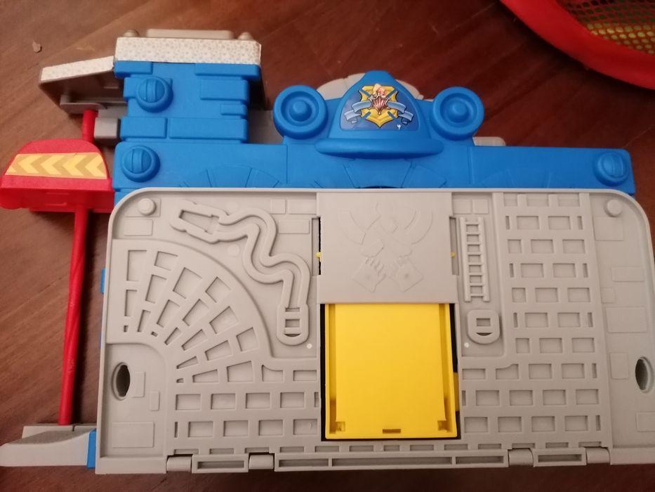 Garagem para carrinhos