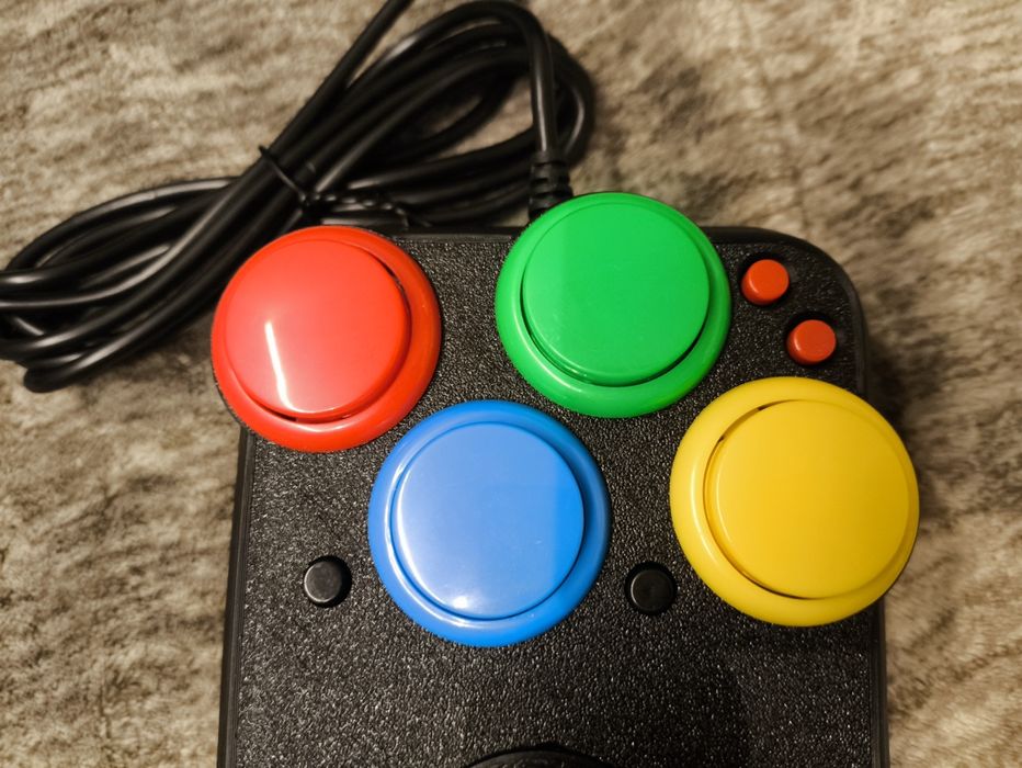 Joystick arcade z przyssawkami The A500 Mini, The C64 Mini USB