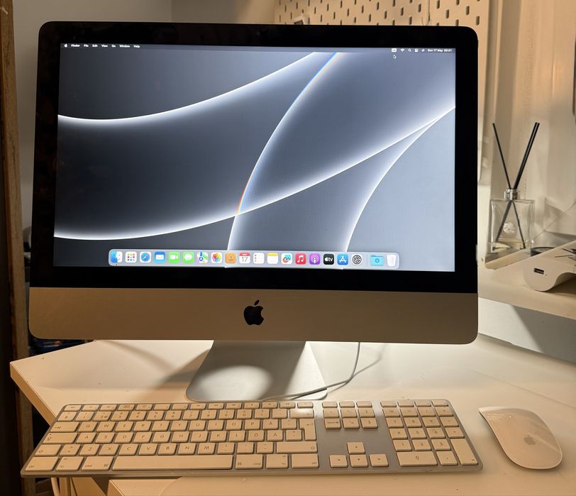Apple iMac 21,5" SSD 256 GB macOS Ventura Gotowy do pracy jest tez wysatwiony na vinted stencelka1