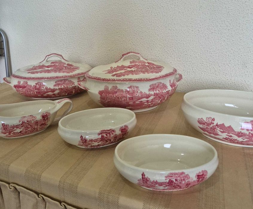 Serviço de jantar, chá e café - loiça de sacavém completo novo