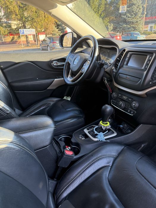 Авто Jeep Cherokee , 2016