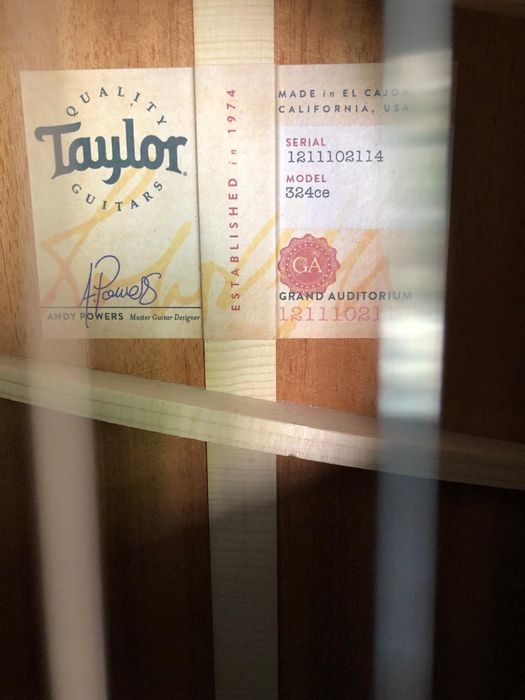 Guitarra acustica Taylor 324ce V Bracing 2022