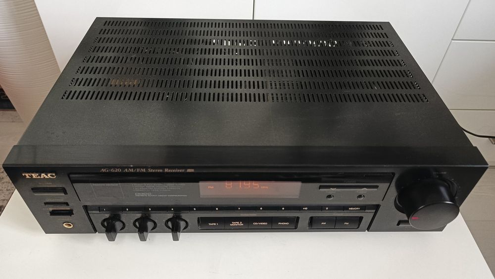TEAC AG-620 klasyczny amplituner stereo.