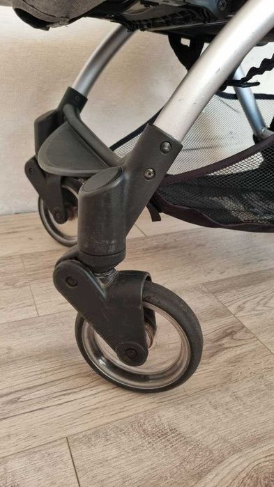 Прогулянкова коляска Chicco