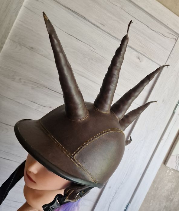 Kask z kolcami skórzany Irokez Mad Max Cyberpunk Festiwal