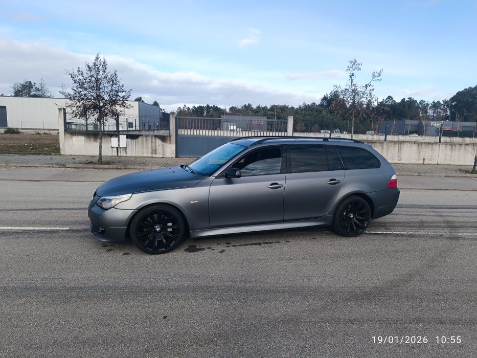 BMW E61 535d Full Pack-M de fábrica (Selo Antigo)