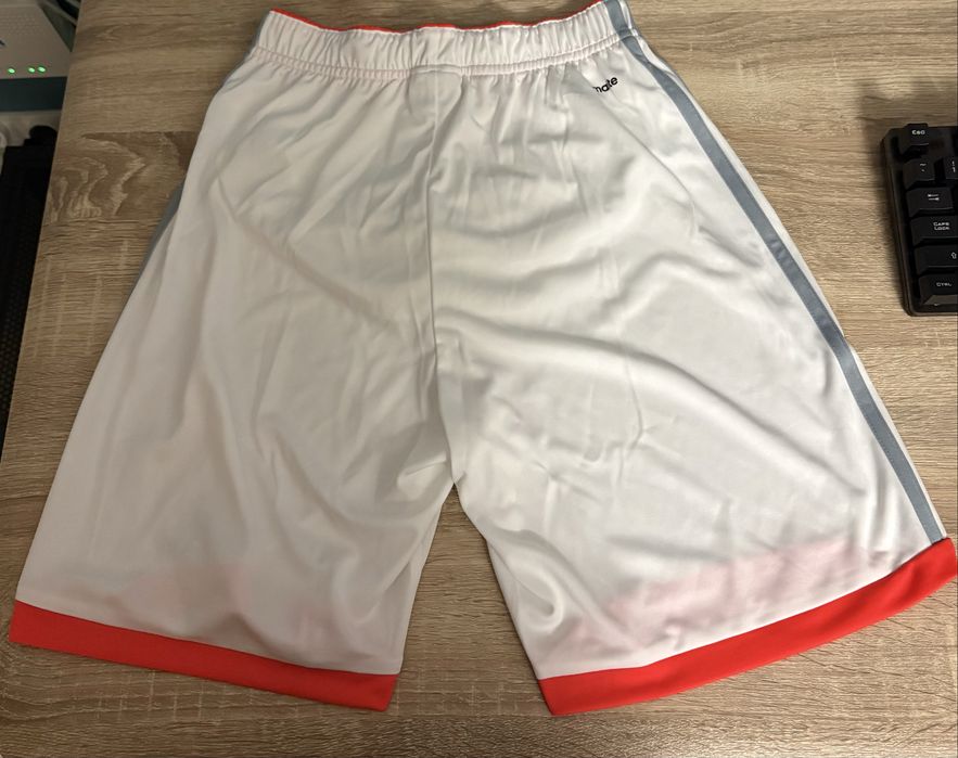 Spodenki adidas