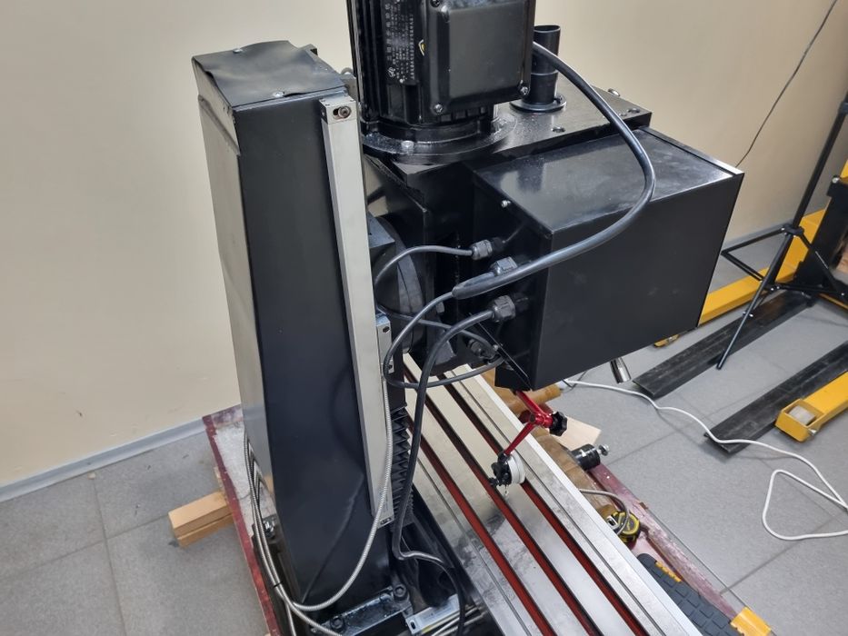Свердлильно-фрезерний верстат DM46G JP Industrial 1.5кВт Фрезерный станок по металлу сверлильный нарізання різьблення