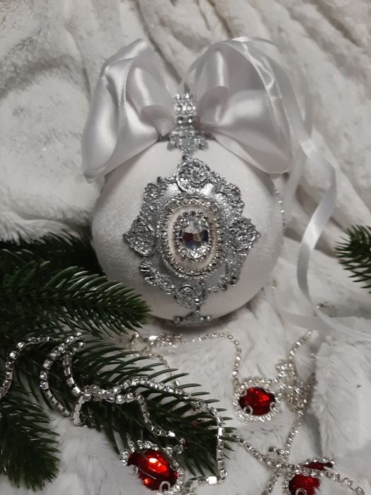 Оксамитові новорічні кулі