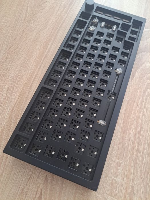 GMMK Pro  barebones ISO
