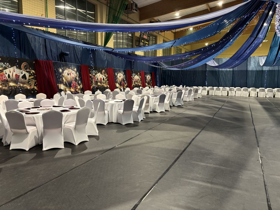 Wynajem namiotów, krzeseł, podłogi, stołów