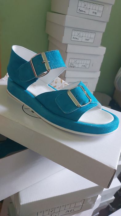 Босоножки женские