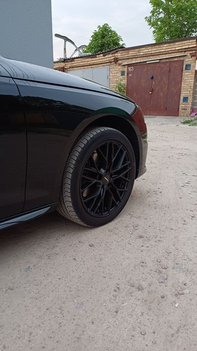 Продам Audi A4 b9 2023