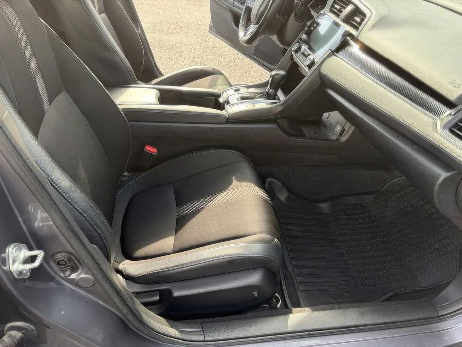 Honda Civic Sport      2020