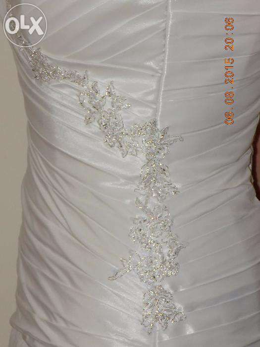 Piękna suknia ślubna rozm. 38