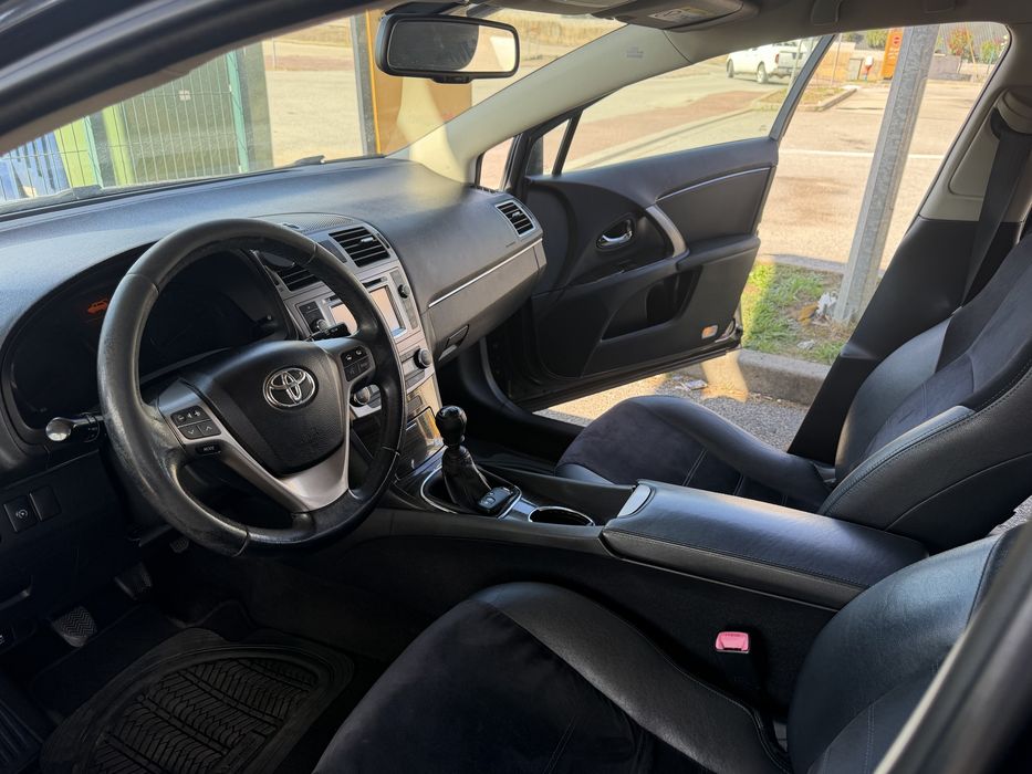 Toyota Avenis 2.0 D4D