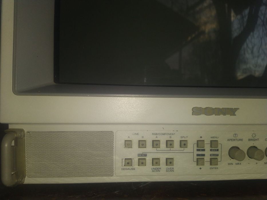 Видеомонитор  Sony PVM - 14 M 2 MDE