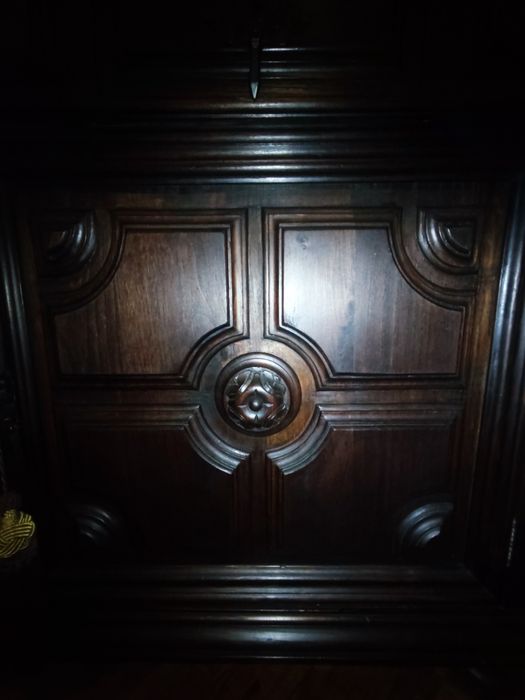 Móvel de canto estilo clássico