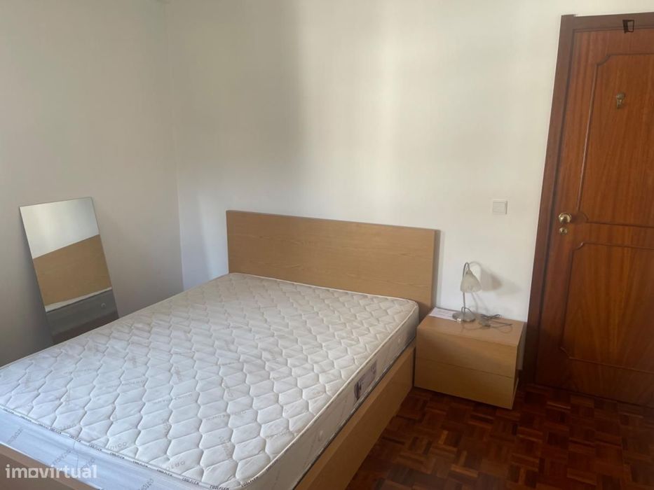 Quarto - localizado em Moreira Porto