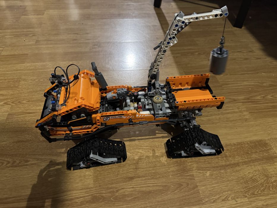 LEGO Technic Łazik arktyczny 42038