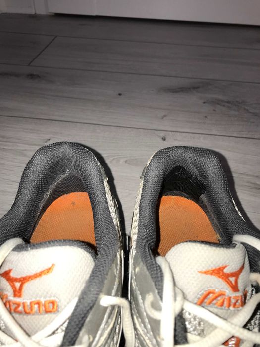 Buty Mizuno Wave Cyclone rozm. 42 vintage