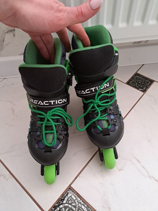Роликові ковзани REACTION CALAXY