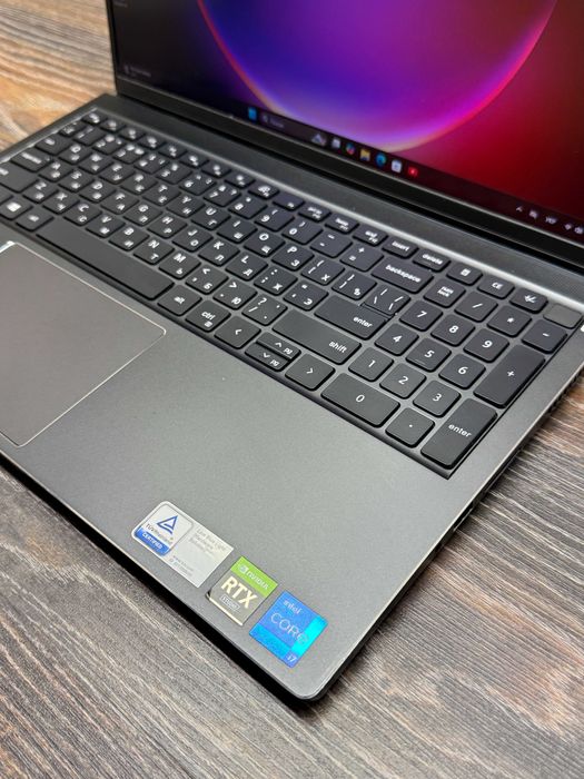 Ноутбук Dell Vostro 15 7510 15.6" FHD | Intel Core i7-11800H | DDR4 16GB | SSD 512GB | RTX 3050 4GB