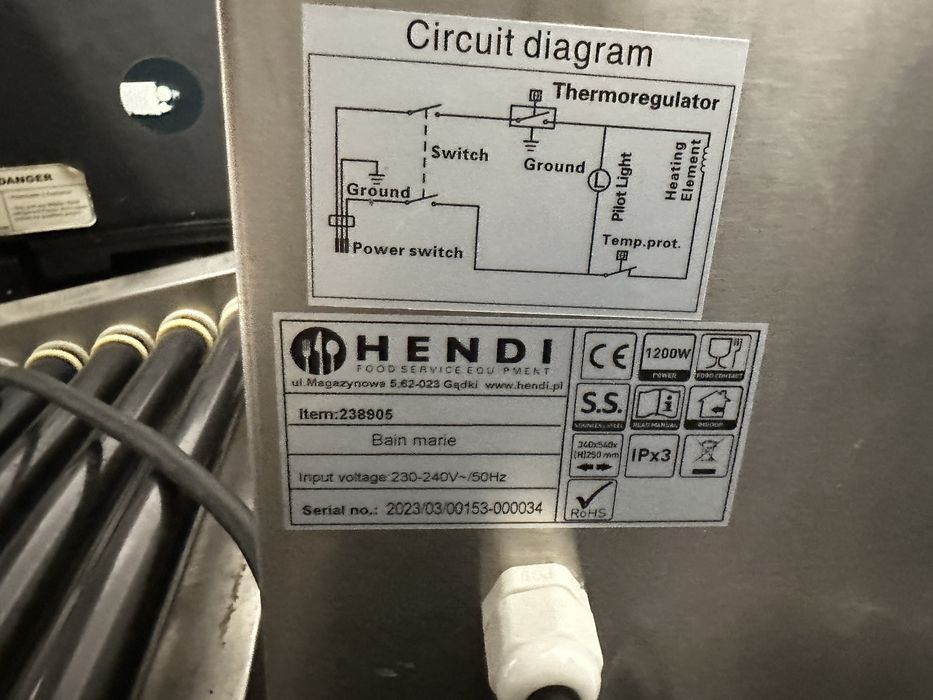 Bemar grzewczy z pojemnikami