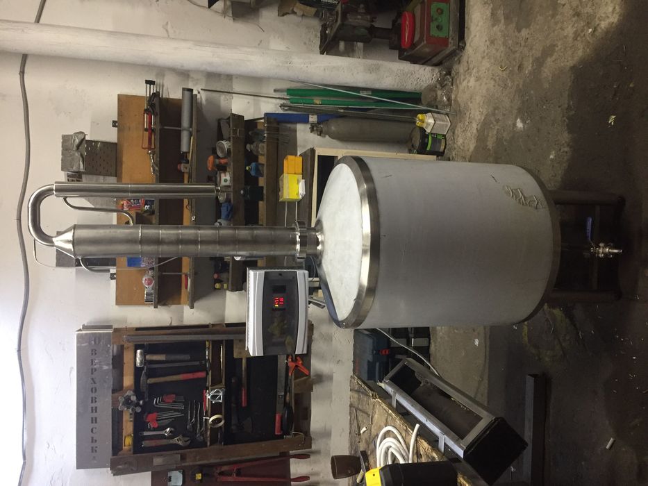 Вироби з нержавійки, меблі, накриття, сходи, каркаси, конструкції.