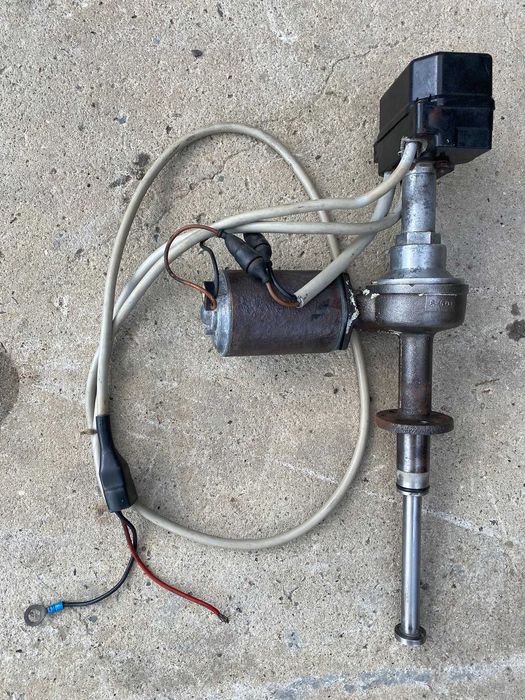 Pompa trimu / trymu Volvo Penta AQ