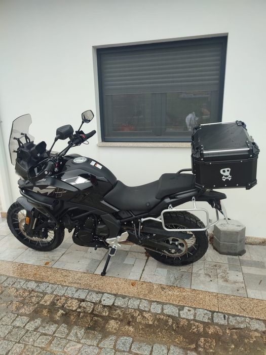 CFMOTO 700MT ADV 2025 (como nova) Troco