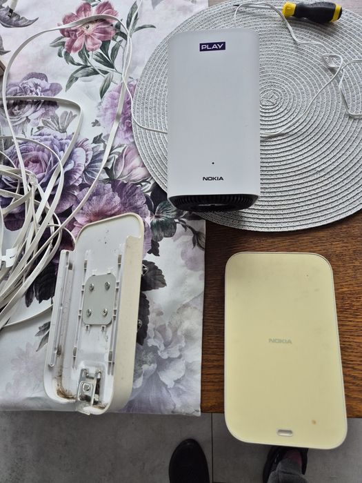 Zestaw ROUTER modem NOKIA na kartę sim 5G 4G LTE + Nokia Beacon 2 MESH